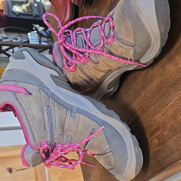 Keen Hiking Shoes Circadia WP Womens Size 7 Steel Gray Boysenberry - Picture 7 of 9